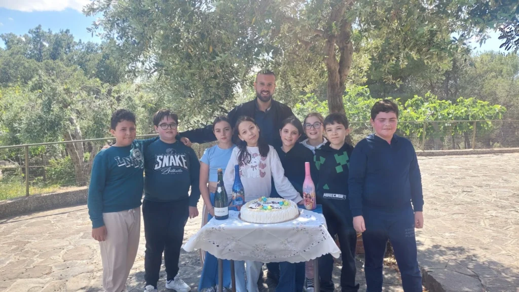 Ritiro spirituale a Trebisacce per i bambini della Prima Comunione. Don Nicola: «Il lavoro onesto è via di santificazione»