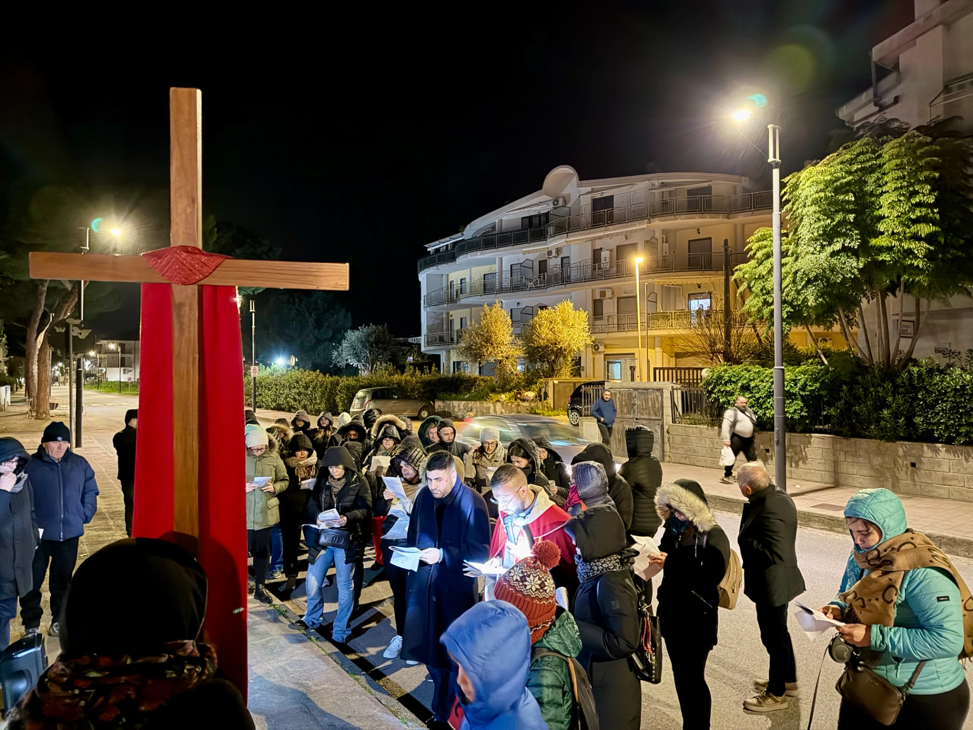 Via Crucis di quartiere