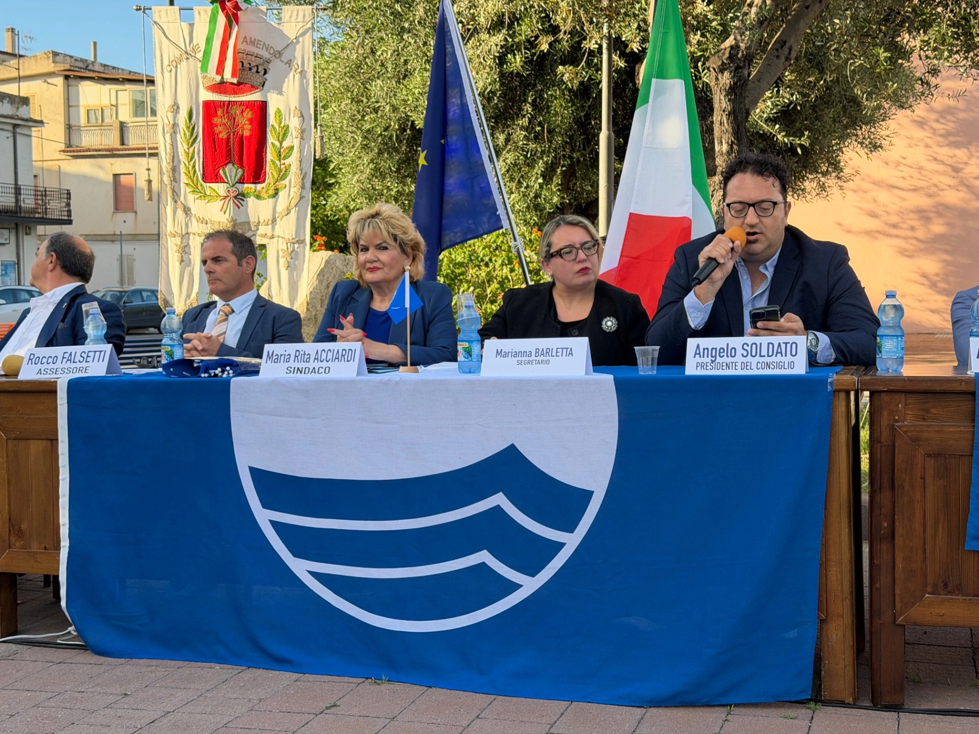 Amendolara riabbraccia la Bandiera Blu: una festa di tutta la comunità in Piazza Fanfani