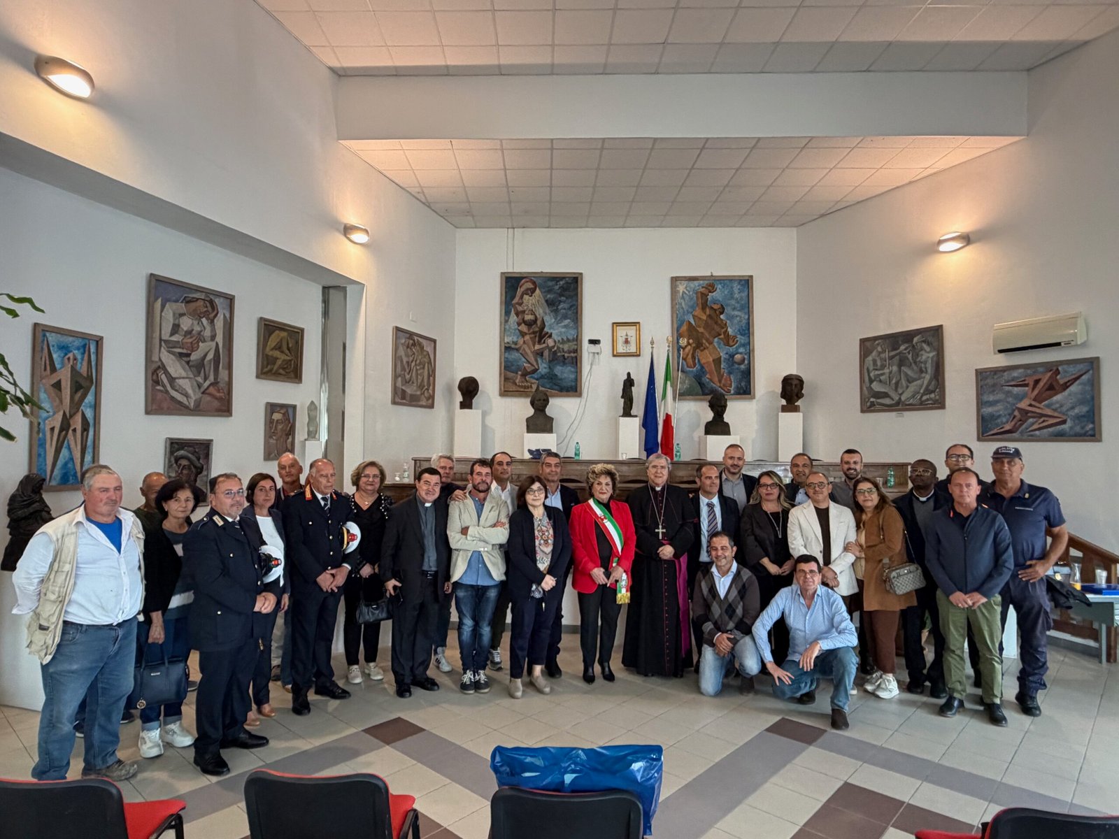 Visita Pastorale ad Amendolara Paese: il Vescovo incontra la scuola e le istituzioni civili